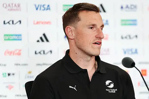 كريس وود: مباراة منتخب مصر مختلفة عن مواجهة إيران.. ونحتاج إلى تحقيق الفوز